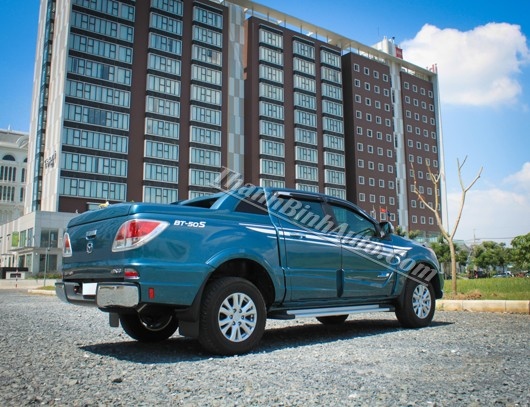 Dịch vụ nắp thùng xe bán tải- Mazda bt50 mẫu 2015 tại thanhbinhauto