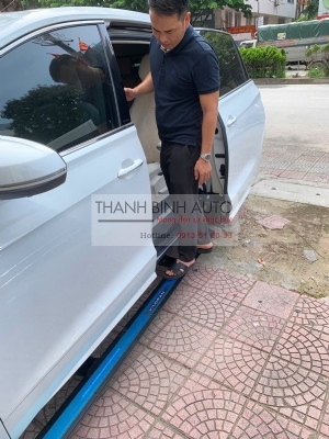 Bậc điện, bệ bước điện thụt thò cho xe Volkswagen Viloran