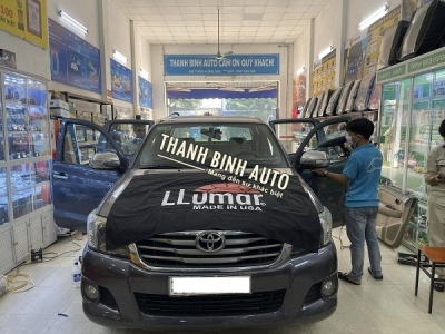 Dán phim cách nhiệt LLumar Mỹ cho xe HILUX 2012