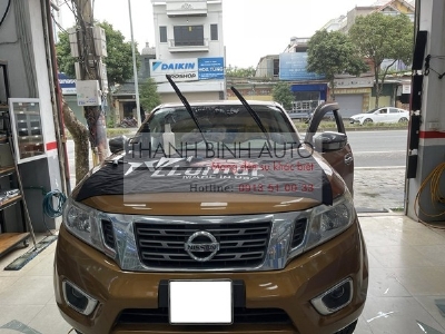 Dán phim cách nhiệt LLumar USA cho xe Nissan Navara 2017
