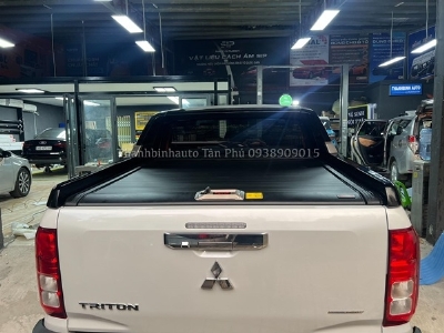Nắp thùng cuộn và thanh thể thao cho xe Mitsubishi Triton 2025