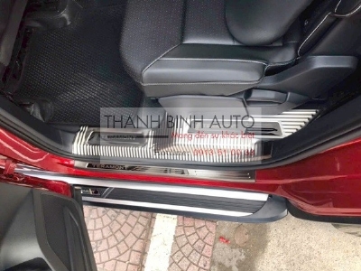 Ốp bậc cửa cho xe Volkswagen Teramont