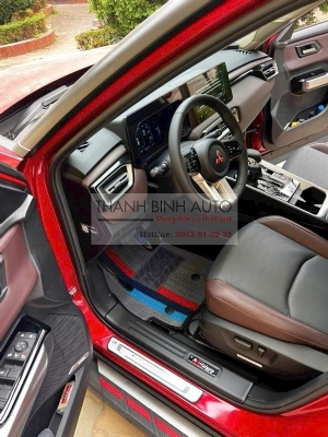 Sàn nhựa đúc khuôn cao cấp full rối cho xe Mitsubishi Destinator