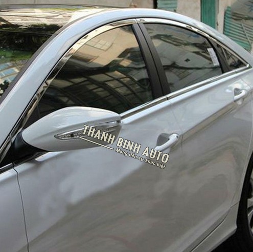 Viền khung kính cong Hyundai Sonata tại Thanhbinh Auto Long Biên