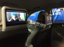 Hyundai Accent lắp màn hình ốp sau gối đầu