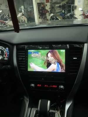 Màn hình Android GOTECH GT8 cho xe Pajero Sport