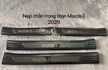 Ốp bậc cửa trong mẫu Titan MAZDA 3 2020