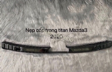 Ốp chống trầy cốp sau trong xe MAZDA 3 2020