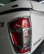 Viền đèn hậu Nissan Navara 2020